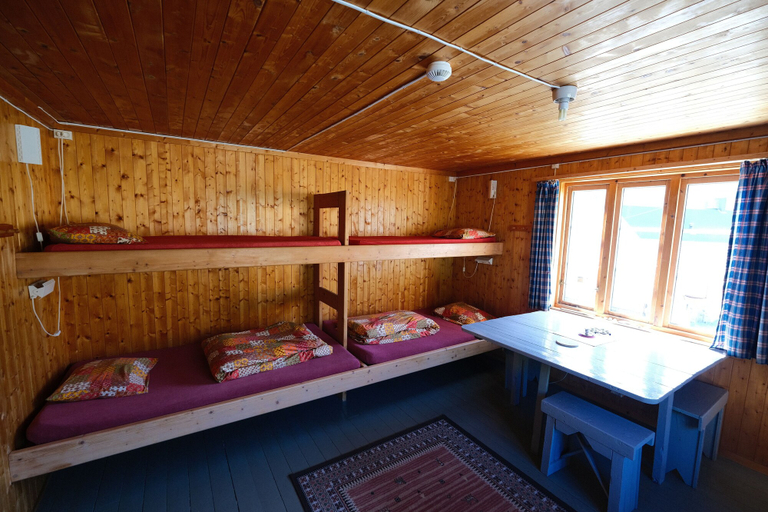Bedroom 4, Stamsund Hostel, Vestvågøy