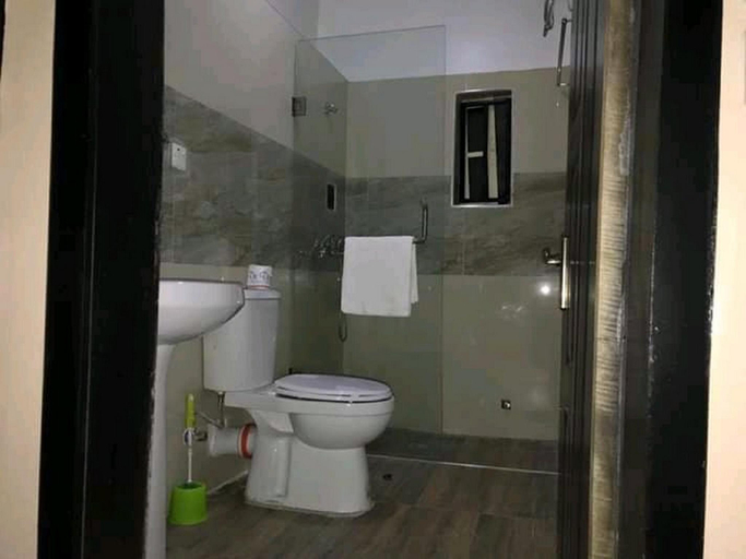 Bathroom 3, Dema Suites, Oredo Edo