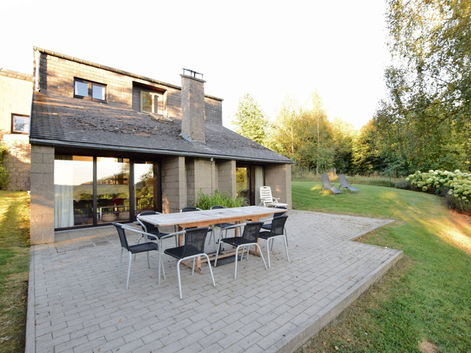 Cozy Villa in Vielsalm with Private Garden, Luxembourg