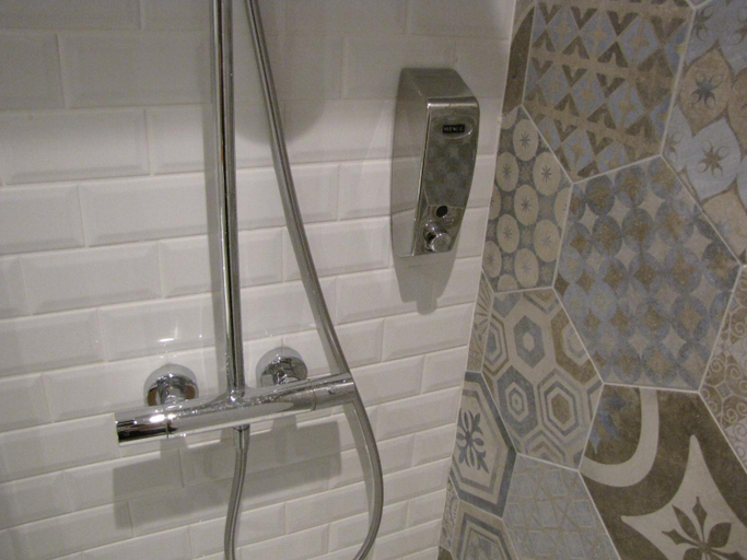 Bathroom 5, Chambres du Vieux Moulin, Aube