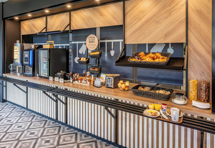 Food & Drinks 5, B&B HOTEL Bordeaux Saint André De Cubzac, Gironde