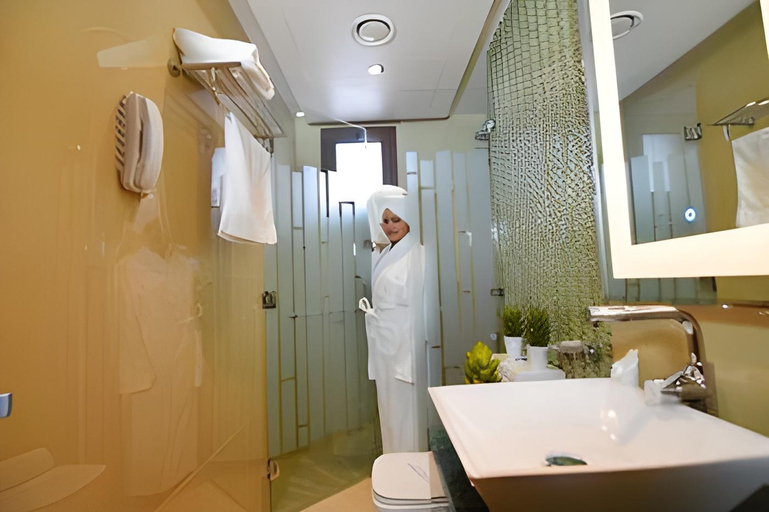 Bathroom 9