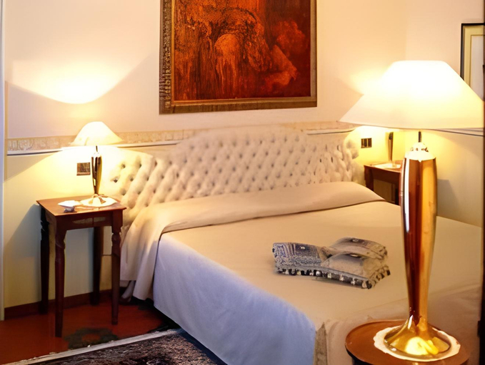 Bedroom 13