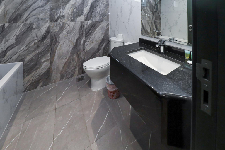 Bathroom 4, Tranquil stay I Dubai Canal view I Steam and sauna, Dubai