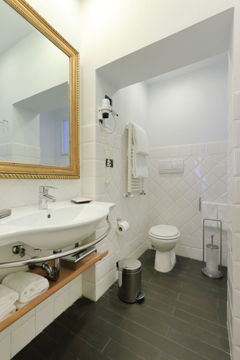 Bathroom 5, Relais Lavagnini Florence, Florence