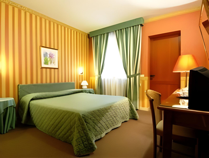 Bedroom 14