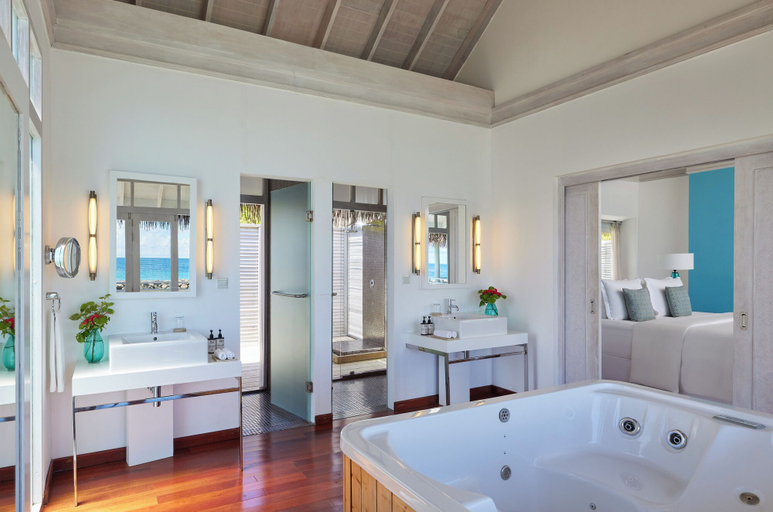 Bathroom 5, NH Maldives Kuda Rah Resort