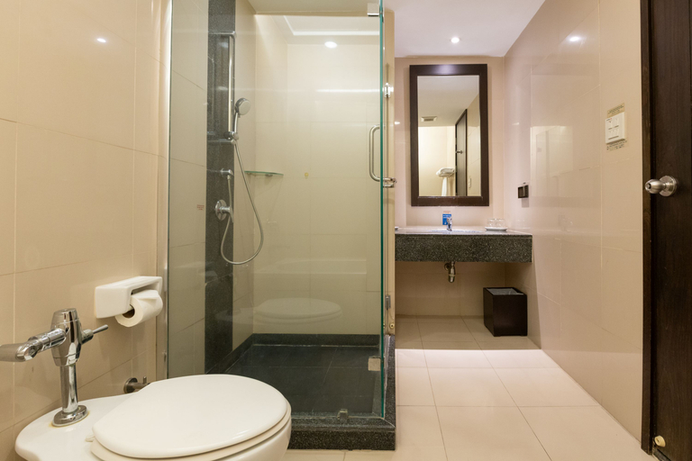 Bathroom 11