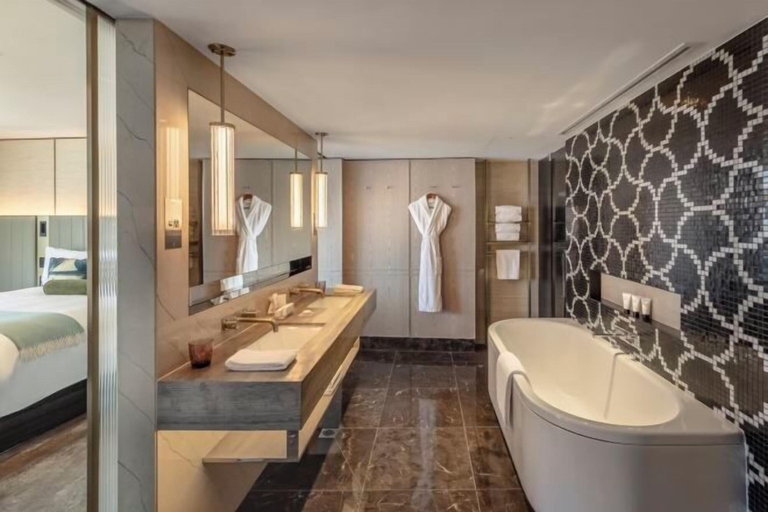 Bathroom 26