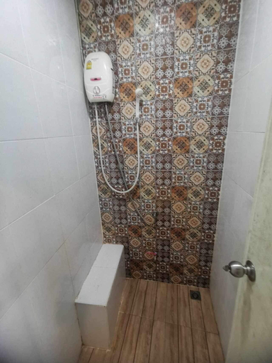 Bathroom 4