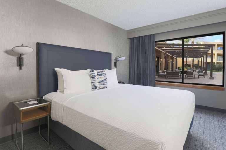 Bedroom 4, Courtyard by Marriott Tucson Airport, Pima
