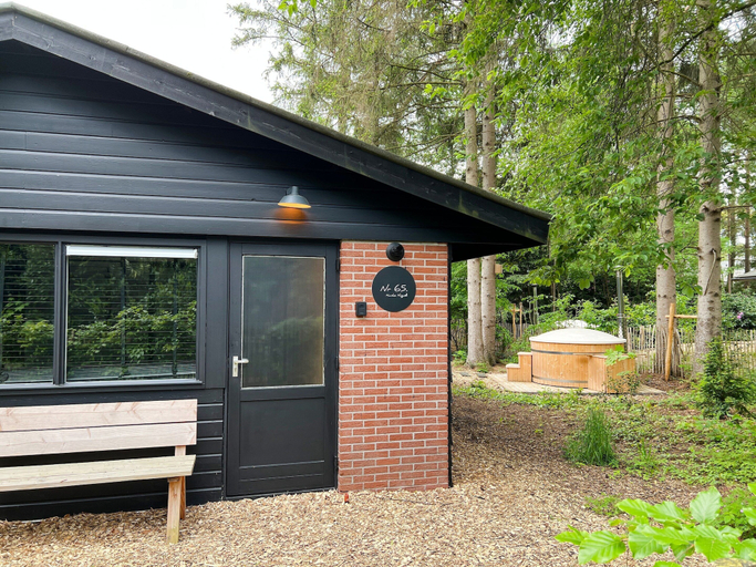Exterior 3, Holiday Home Rheezerveen With Sauna & Hot Tub, Hardenberg