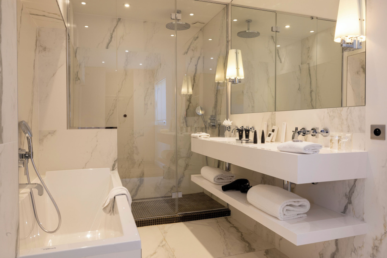 Bathroom 3, Hotel de Castiglione, Paris