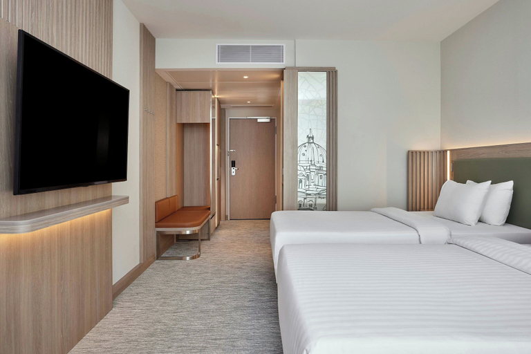 Bedroom 2, Courtyard by Marriott Berlin City Center, Berlin