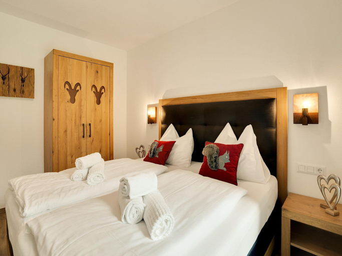 Bedroom 2, Luxurious Holiday Home With Sauna, Zell am See