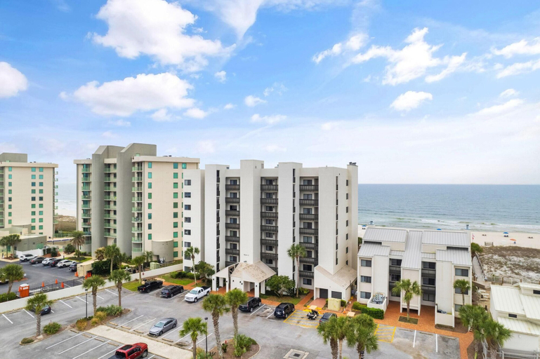 Exterior & Views 2, Shipwatch A504, Escambia