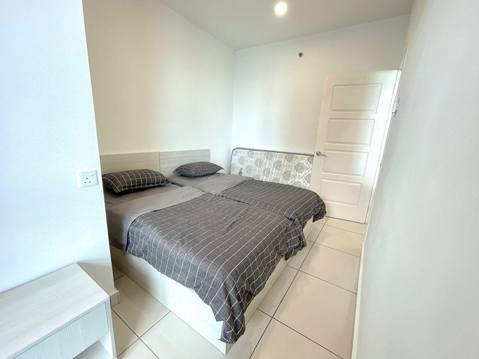 Seaview 2R2B Modern Suite by Mansion One #Gurney , Penang Island