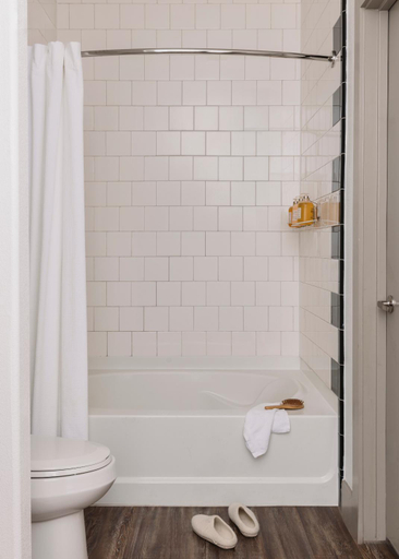 Bathroom 4