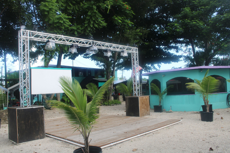 Exterior & Views 2, Hoosville Hostel, Miami-Dade