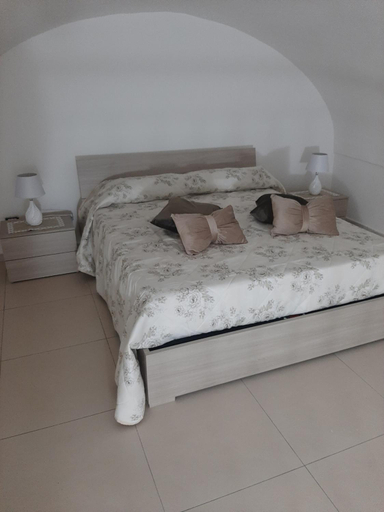 Bedroom 2, Casa vacanze VERY E SASY, Napoli