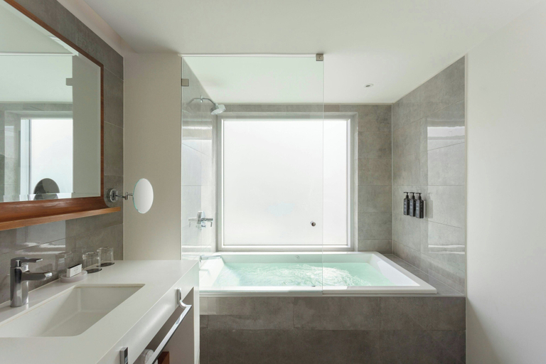 Bathroom 4, Courtyard by Marriott Lima Miraflores, Lima