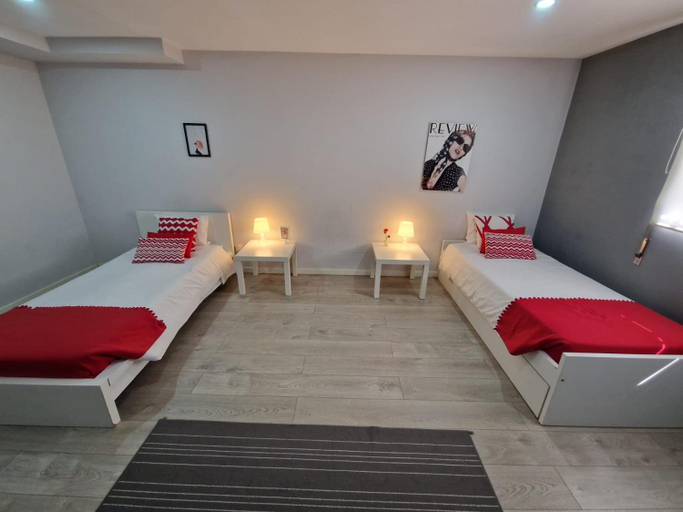 Others 5, Casa Pirosa, Aveiro