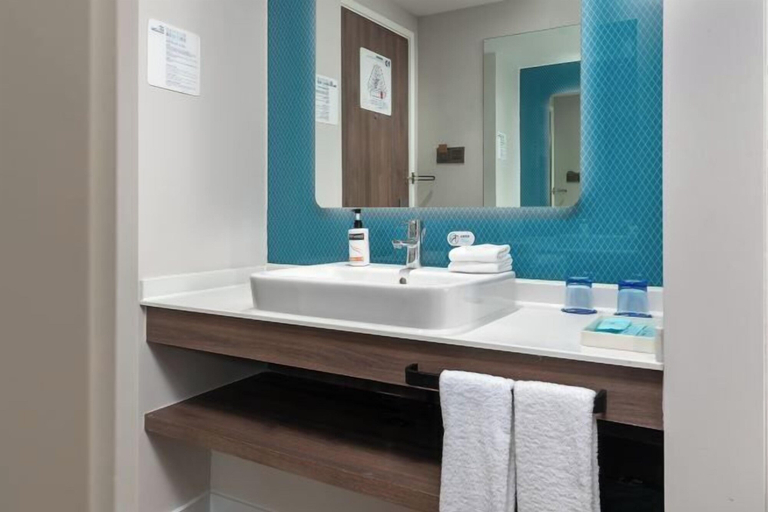 Bathroom 24
