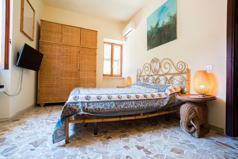 Bedroom 2, Villa Ordile, Messina
