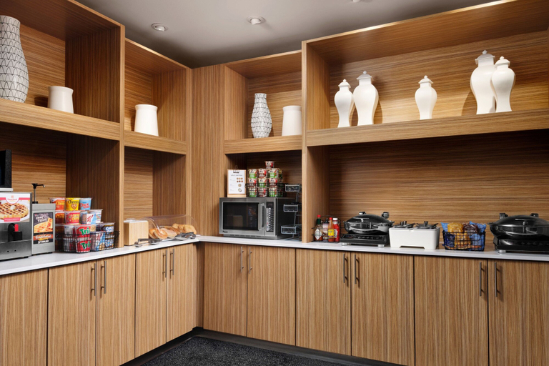 Food & Drinks 5, TownePlace Suites by Marriott Lafayette South, Lafayette