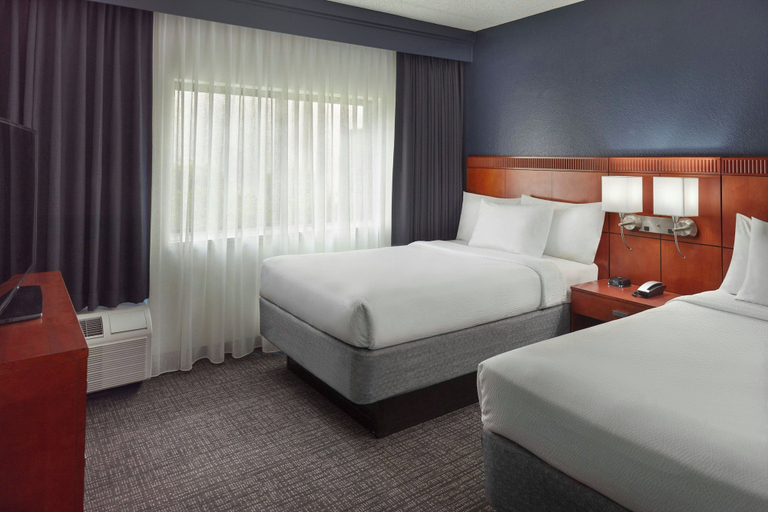 Bedroom 3, Courtyard by Marriott Tallahassee Downtown/Capitol, Leon
