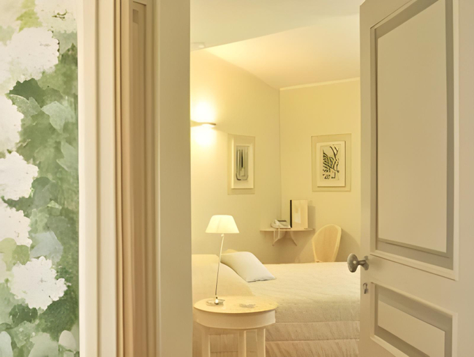 Bathroom 11