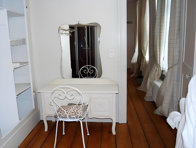 Bedroom 2, Bienvenue Chez Nous, Nord
