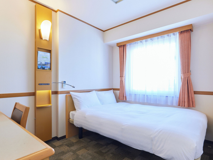 Bedroom 13