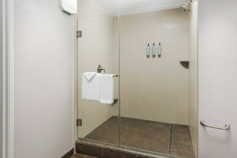 Bathroom 19