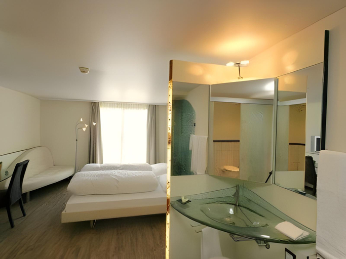 Bedroom 10