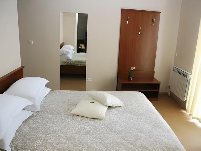 Bedroom 13