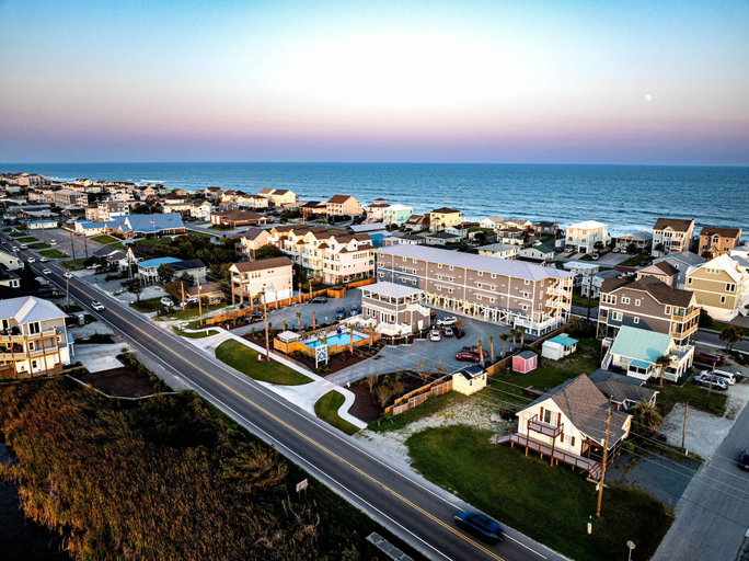 Saltwater Resort, Pender