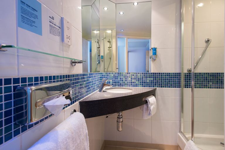 Bathroom 5, Holiday Inn Express LINCOLN CITY CENTRE by IHG, Lincolnshire