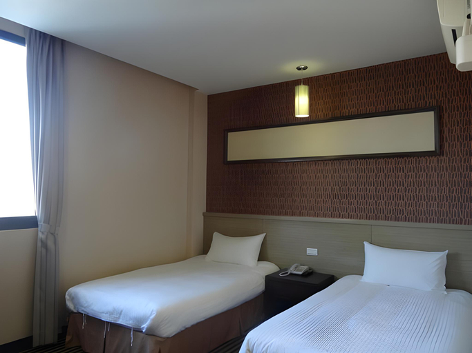 Bedroom 12