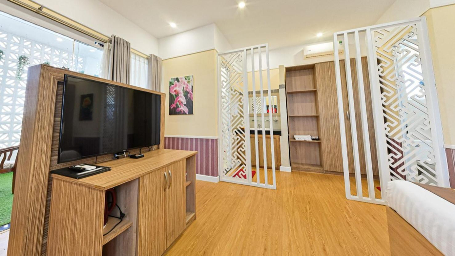 Bedroom 8