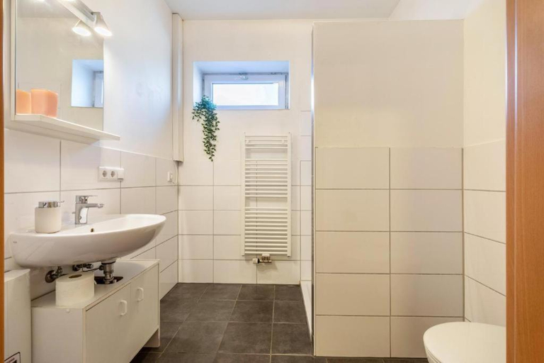 Bathroom 3, Backerwirt - Wohnen und Schlafen, Augsburg
