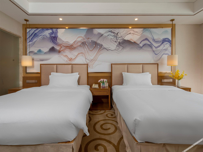 Bedroom 2, Madison Hotel Weihai Railway Station, Weihai