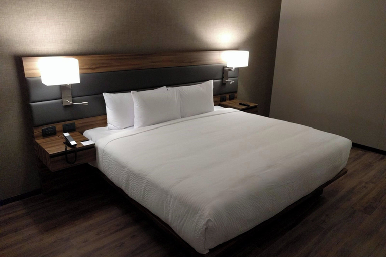 Bedroom 5, AC Hotel by Marriott Santa Fe, Huixquilucan