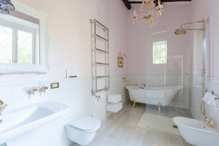 Bathroom 7