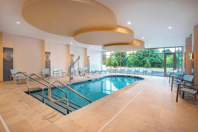 Sport & Beauty 4, Springhill Suites Mount Laurel, Burlington