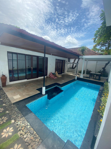 Sport & Beauty 2, Private Pool Classic Villa, Badung