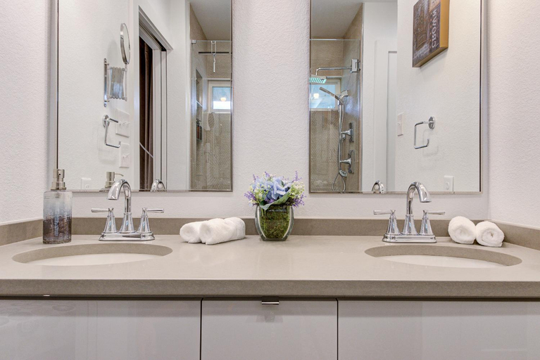 5, Crown - A Birdy Vacation Rental, Bexar
