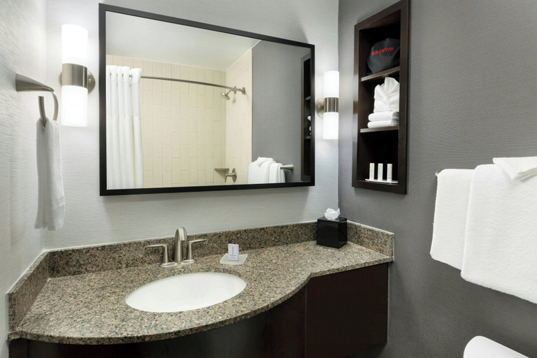 Bathroom 22
