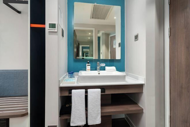 Bathroom 26