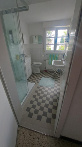 Bathroom 2, Privathaus behaglich und zentrumsnah, Rhein-Erft-Kreis